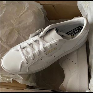 Woman’s shoe (bought the wrong sizes for my kids)